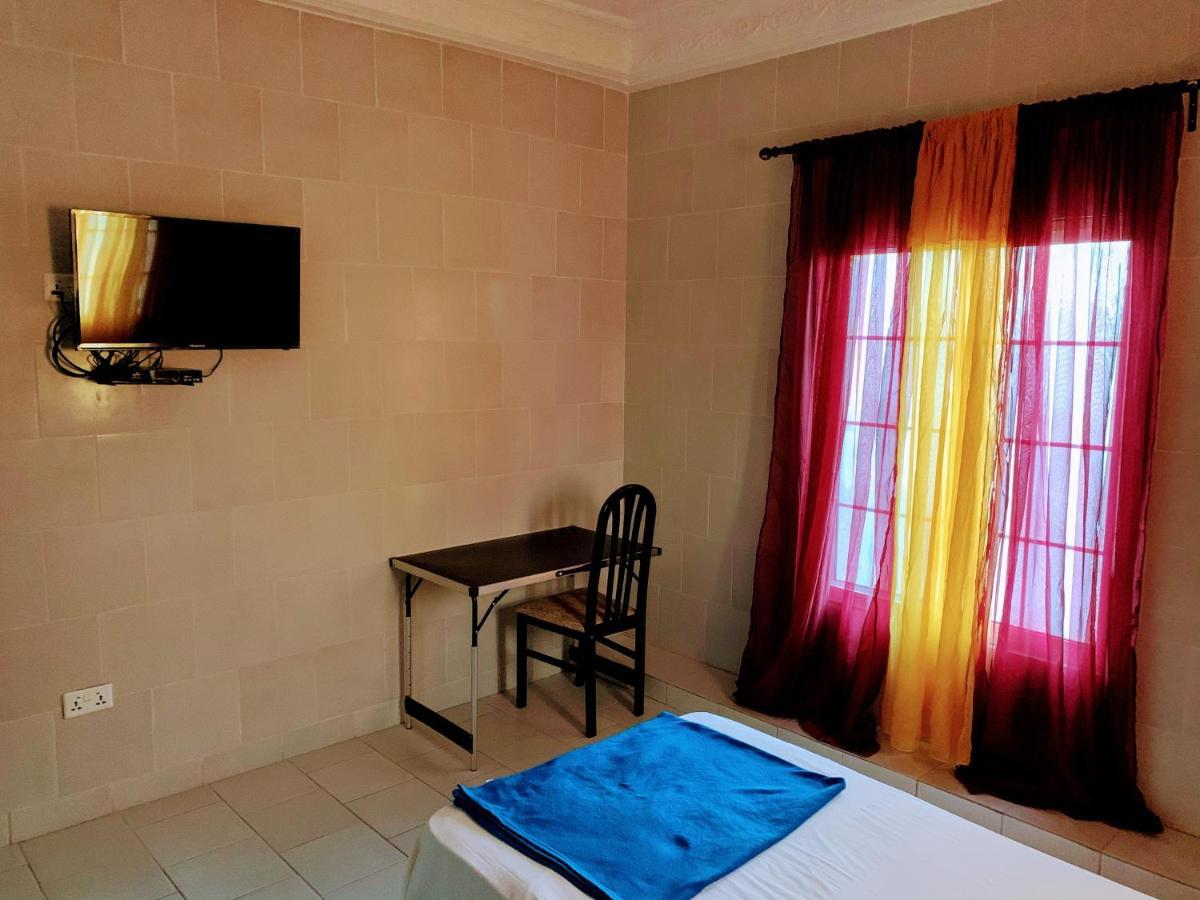 Woodpecker Resort Hotel Banjul Eksteriør bilde