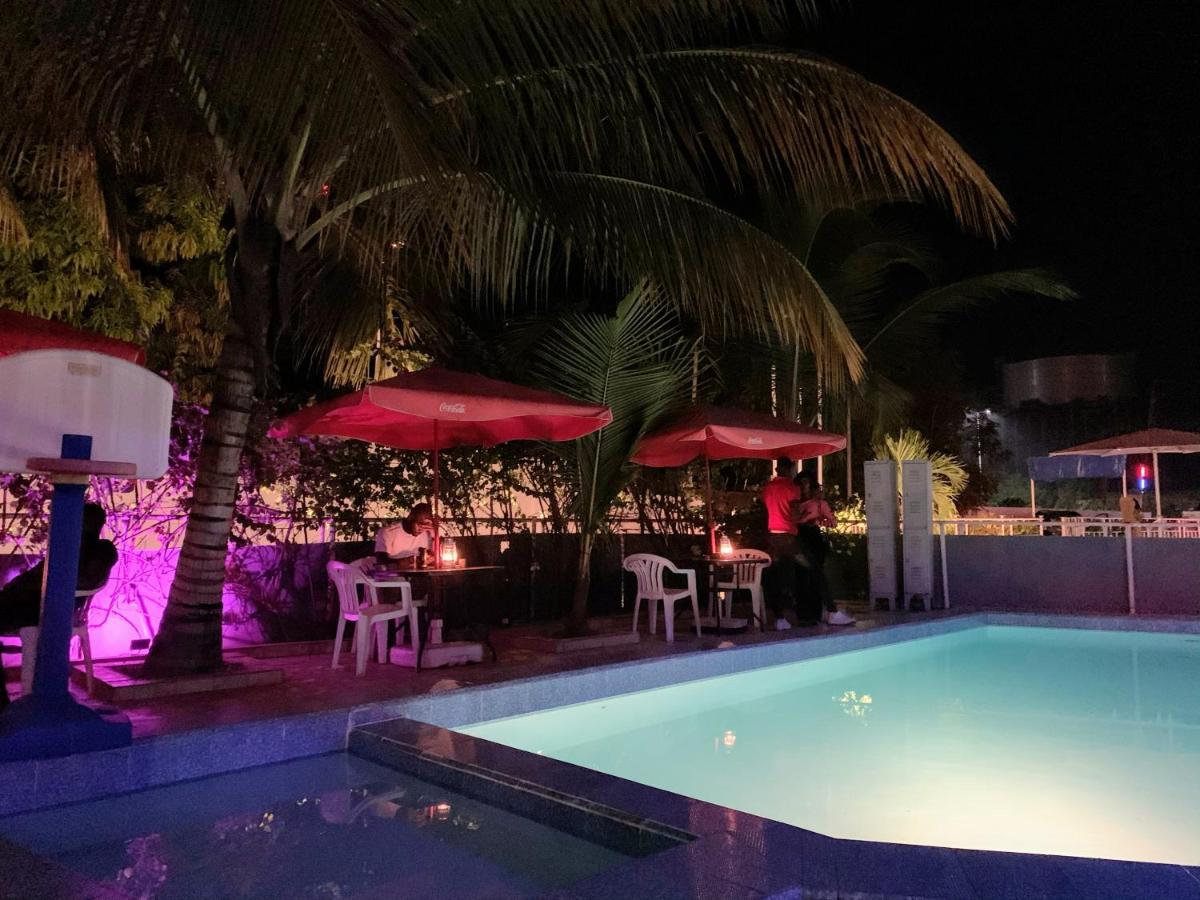 Woodpecker Resort Hotel Banjul Eksteriør bilde