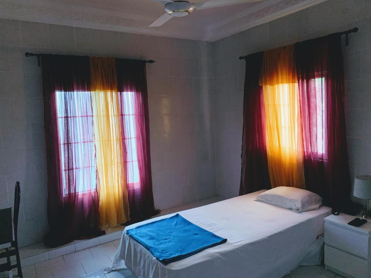 Woodpecker Resort Hotel Banjul Eksteriør bilde