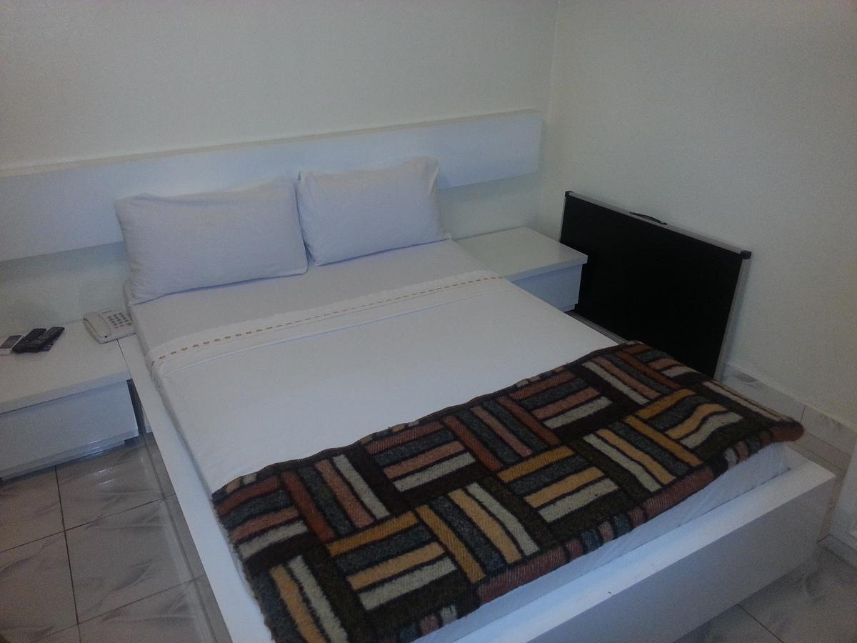 Woodpecker Resort Hotel Banjul Eksteriør bilde